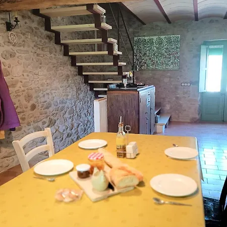 Unplug & Unwind Peaceful For 9 Guests Holiday home Mieres (Girona)
